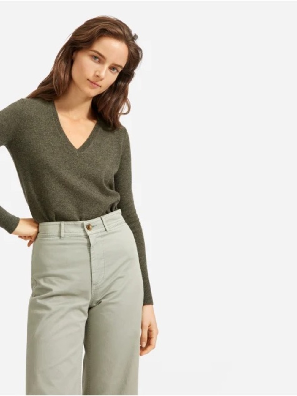 Everlane Women's 100% Cashmere V-Neck Long Sleeve Sweater in Olive Green - Med - Picture 2 of 5